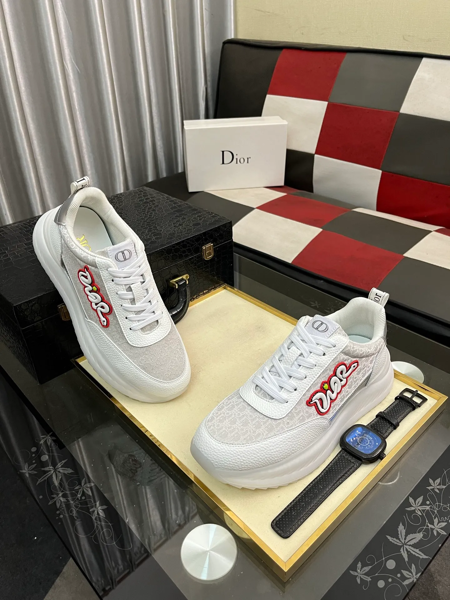 Men's Men's Shoes💰458⌚️⌚️Dior unique modern style sneakers. Counter purchasing 🏃casual leather shoes😍😍 original cowhide leather imported from Italy (refuses to discolor and grind feet) soles: original soles specially provided by the original factory, super cool😍 lace up and walk with wind👍 style design ⚠️ super comfortable and wear-resistant original soles. Just like shooting the real thing 🎬The real thing is better Code number: 38-445⃣️Colors available